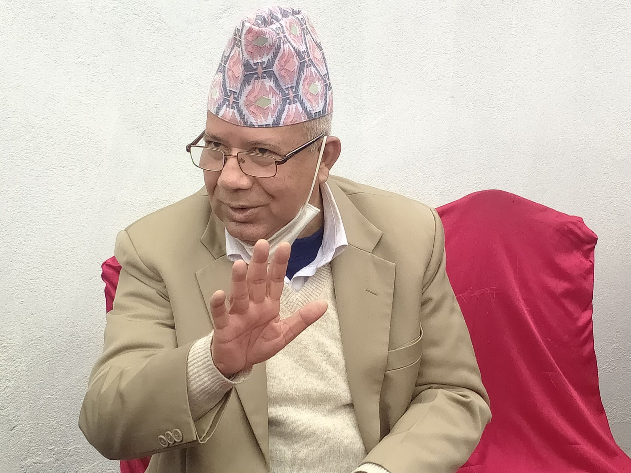 ओलीको सत्ता उन्मादले देशमा संकट आयो : माधव नेपाल